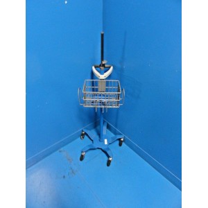 https://www.themedicka.com/3974-41804-thickbox/ge-critikon-2033297-dinamap-pro-series-monitor-blue-stand-w-adapter-mount15253.jpg